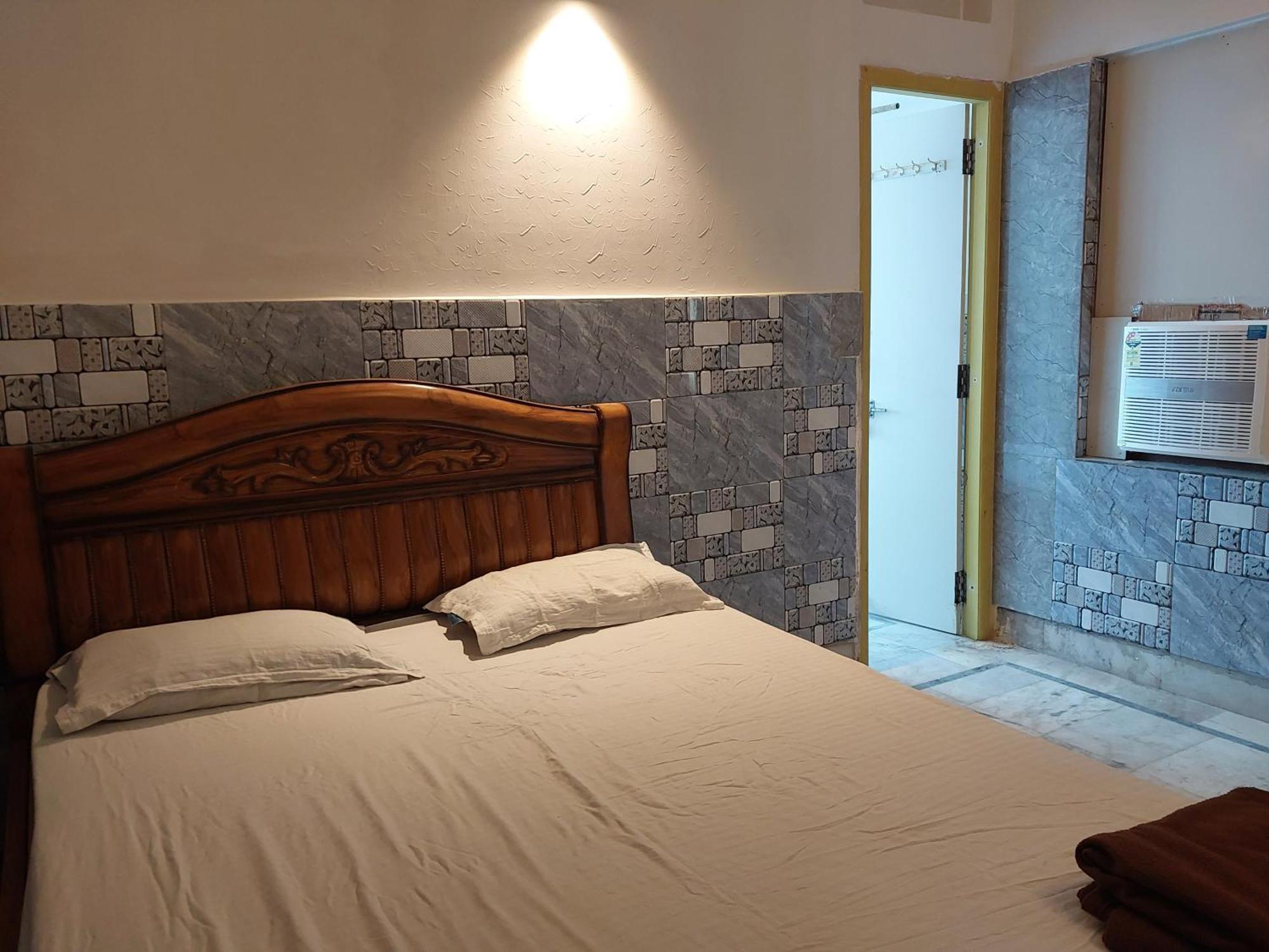Nirman Beach Homestay ปูรี ภายนอก รูปภาพ
